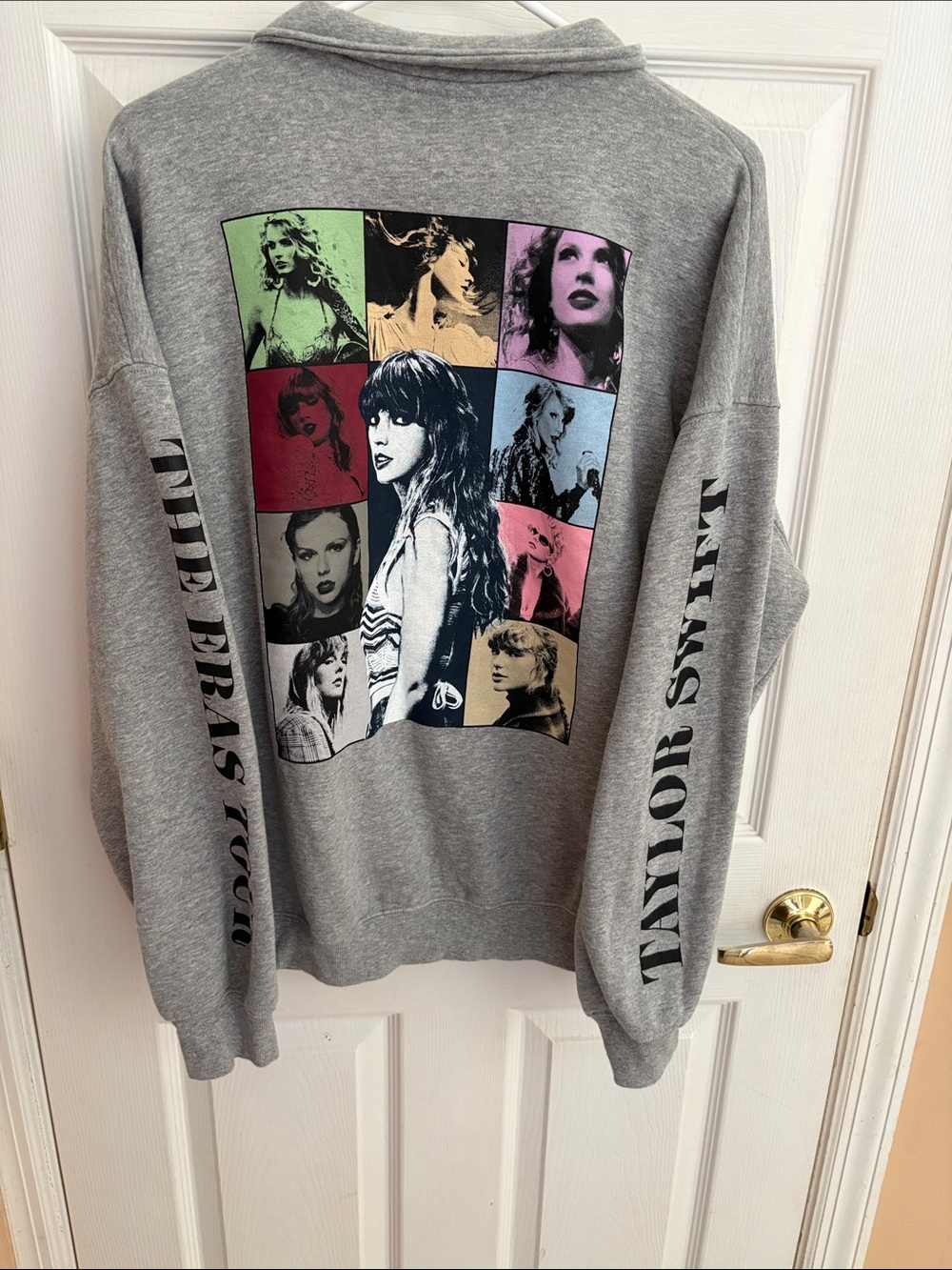 Taylor Swift official concert merchandise “The Eras Tour” gray zip sweatshirt L